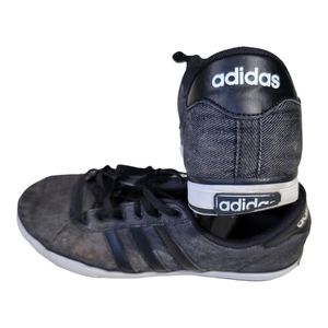 Adidas Men's shoes. Size 11US